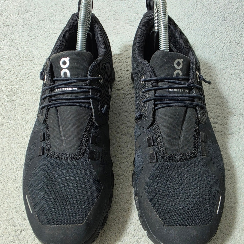 On Running Cloud Waterproof Women Size 8 Black Sneakers 59.98838 Excellent - Picture 2 of 8